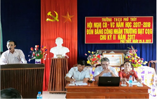 Anh 8 hoi nghi.jpg