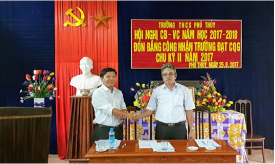 anh 9 hoi nghi.jpg
