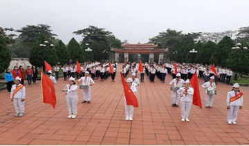 mai thuy 2.jpg